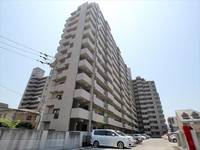 サーパス萱町の外観