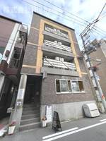 ペルソナ1の外観