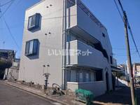 マンション・Fの外観