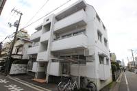 平岡ファミリービル大宮の外観