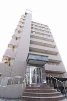 クロスデータビル73の外観