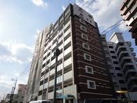 プルーム下到津の外観