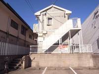 カサヴェルデ滝ノ水の外観