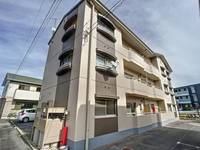 ファミール政本の外観