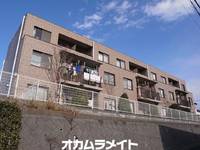 ファミーユ緑が丘B棟の外観