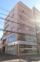 クレスビルの外観