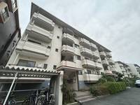 フォルク北千里N棟の外観