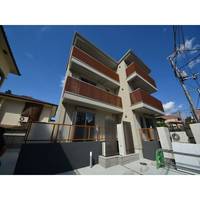 アルタイル千里中央の外観