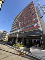 セレニテ江坂エクラの外観