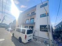 アバンティオ小阪の外観