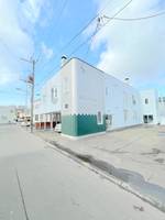 ブルーグラス B棟の外観