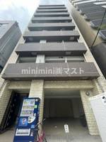 REI難波西の外観