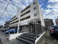 新井マンションの外観