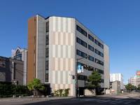 DH・D-レジデンス玉川図書館前の外観