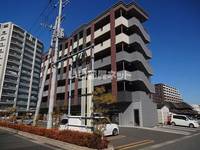 ロイヤルヒルズの外観