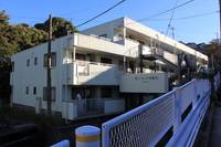 サンコート中里台パートIの外観