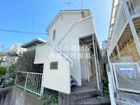 エステートピア鶴川の外観