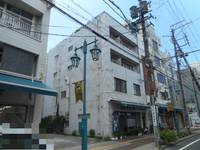 駿河屋ビルの外観