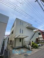 クレセントの外観