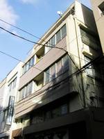 寿ビルの外観