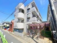 ロイヤルビレッヂの外観