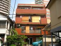 秋庭マンションの外観