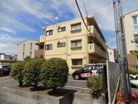 ファミール幸の外観