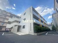 ドミール新川崎の外観