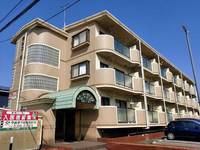 新興コーポIの外観