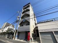 White草津の外観