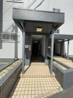 ピュアスモト C棟の外観