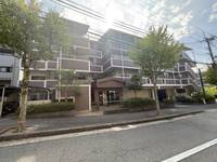 グリーンコート若草の外観