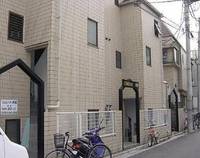 コムレット新宿の外観