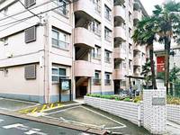 南台第2ローヤルコーポの外観