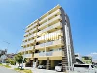 ロイヤルタワーIIの外観