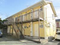 クレスト小串B棟の外観