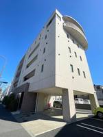 ブラヴールの外観