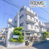 シャイニーエイトの外観