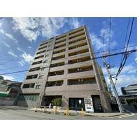 アベニューリップル小阪の外観