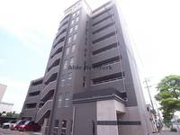 ウランタワーの外観