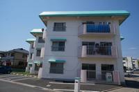 グリーンプラトーA棟の外観