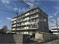 薬園台ハイツ5号棟の外観