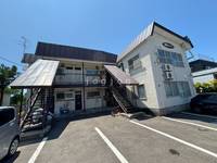 津川ハイツの外観