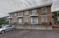 シャトル中山の外観