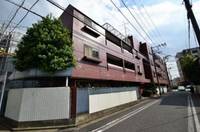 カドーロ学芸大の外観