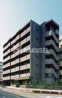 ルーブル都立大学参番館の外観