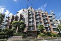 マンション白金台の外観