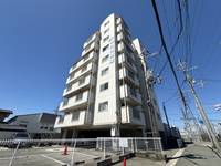 リバーパレス浜田の外観