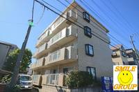 ファミール新井の外観