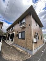 ローズコートHATAKA D棟の外観